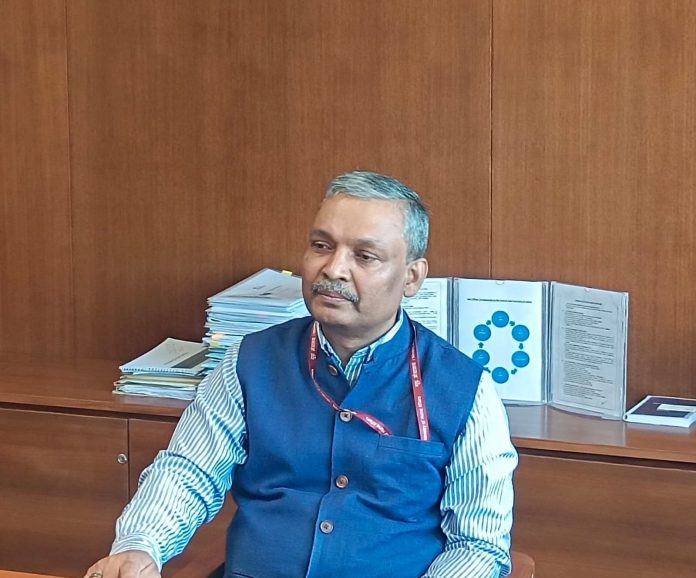 सूचना मंत्रालय के सचिव ने भारतीय फिल्म एवं टेलीविजन संस्थान तथा राष्ट्रीय फिल्म विकास निगम के अंतर्गत संस्थानों का दौरा किया सूचना मंत्रालय के सचिव ने भारतीय फिल्म एवं टेलीविजन संस्थान तथा राष्ट्रीय फिल्म विकास निगम के अंतर्गत संस्थानों का दौरा किया