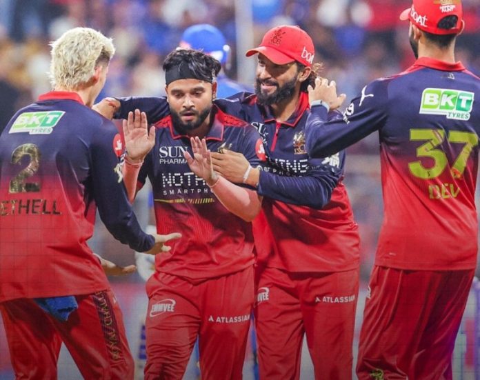 आईपीएल 2026 : रॉयल चैलेंजर्स बेंगलुरु ने मुंबई इंडियंस को 18 रन से हराया आईपीएल 2026 : रॉयल चैलेंजर्स बेंगलुरु ने मुंबई इंडियंस को 18 रन से हराया