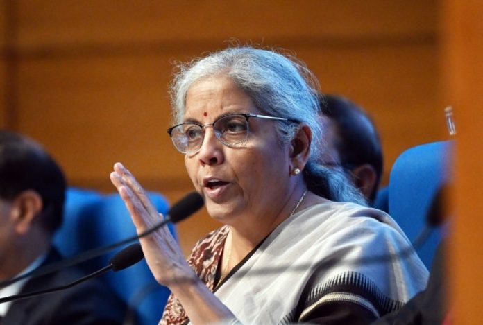 सरलीकरण, प्रौद्योगिकी और पारदर्शिता से भारत की कर प्रणाली सशक्त हुई : वित्तमंत्री निर्मला सीतारमण सरलीकरण, प्रौद्योगिकी और पारदर्शिता से भारत की कर प्रणाली सशक्त हुई : वित्तमंत्री निर्मला सीतारमण