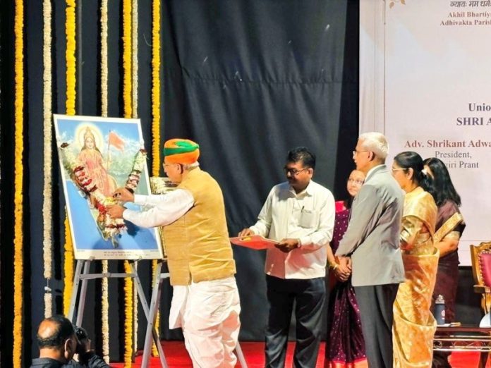 केंद्र सरकार ने ई-कोर्ट्स परियोजना के तहत पेपरलेस अदालतों के लिए 7,210 करोड़ रुपये किए आवंटित