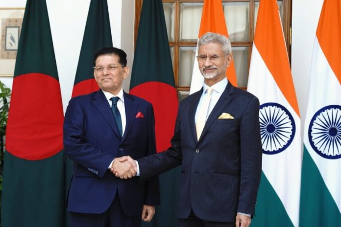 विदेश मंत्री डॉ. एस. जयशंकर ने बांग्लादेश के विदेश मंत्री खलीलुर रहमान से की मुलाकात