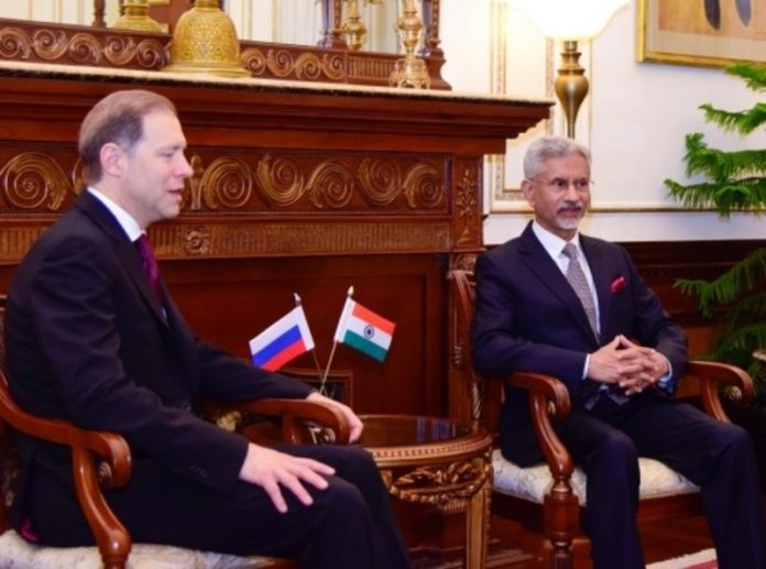 विदेश मंत्री एस जयशंकर ने नई दिल्ली में रूस के प्रथम उप प्रधानमंत्री डेनिस मंटुरोव के साथ की द्विपक्षीय बैठक