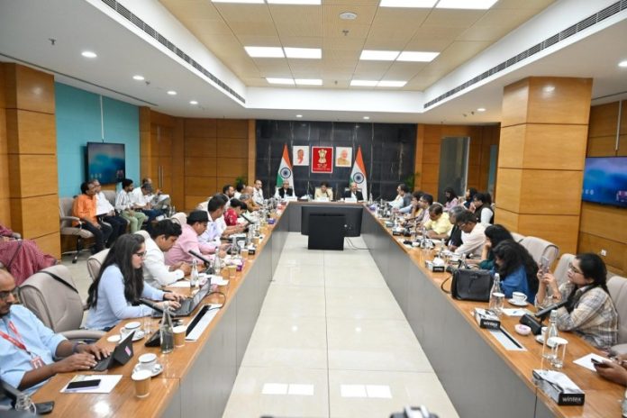 वाणिज्य और उद्योग मंत्री पीयूष गोयल ने डब्ल्यूटीओ के 14वें मंत्रिस्तरीय सम्मेलन की दी जानकारी वाणिज्य और उद्योग मंत्री पीयूष गोयल ने डब्ल्यूटीओ के 14वें मंत्रिस्तरीय सम्मेलन की दी जानकारी वाणिज्य और उद्योग मंत्री पीयूष गोयल ने डब्ल्यूटीओ के 14वें मंत्रिस्तरीय सम्मेलन की दी जानकारी