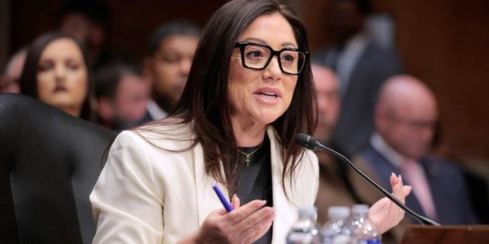 अमेरिका की श्रम मंत्री लोरी शावेज़-डेरेमर ने अपने पद से दिया इस्‍तीफा