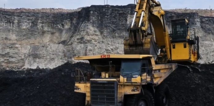 देश ने वित्त वर्ष 2025-26 में कैप्टिव और वाणिज्यिक खदानों से 210.46 मिलियन टन कोयले का उत्पादन किया दर्ज