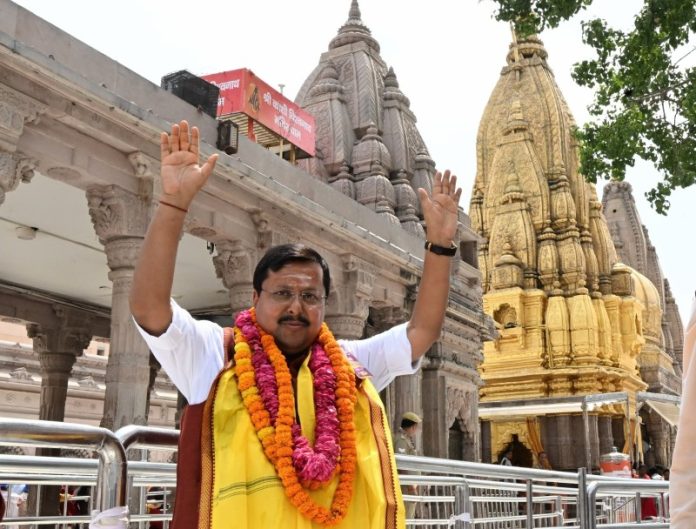 भाजपा के राष्ट्रीय अध्यक्ष नितिन नबीन ने वाराणसी के काशी विश्वनाथ मंदिर में पूजा-अर्चना की