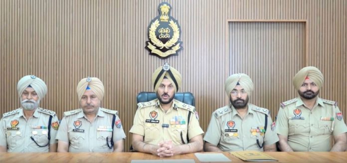 पंजाब : अमृतसर पुलिस ने ड्रग रैकेट का किया भंडाफोड़, 4.13 किलोग्राम हेरोइन के साथ 2 गिरफ्तार