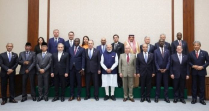 ब्रिक्स देशों के विदेश मंत्रियों और प्रतिनिधिमंडलों के प्रमुखों से पीएम मोदी ने की बातचीत