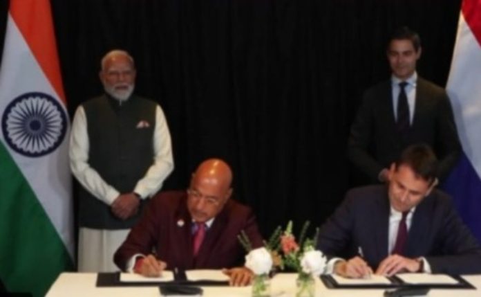 भारत में सेमीकंडक्‍टर विनिर्माण को बढ़ावा देने के लिए टाटा इलेक्‍ट्रॉनिक्‍स और डच कंपनी एएसएमएल के बीच हुआ समझौता