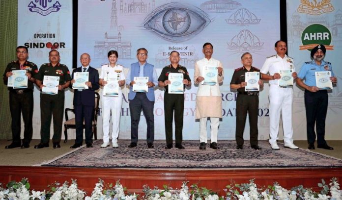 रक्षा राज्यमंत्री संजय सेठ ने सशस्त्र बल नेत्र रोग अद्यतन 2026 का किया उद्घाटन