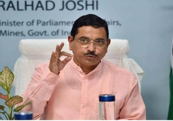 भारत में नवीकरणीय ऊर्जा क्षमता में विश्व की सबसे तेज वृद्धि दर्ज : केन्‍द्रीय मंत्री प्रह्लाद जोशी