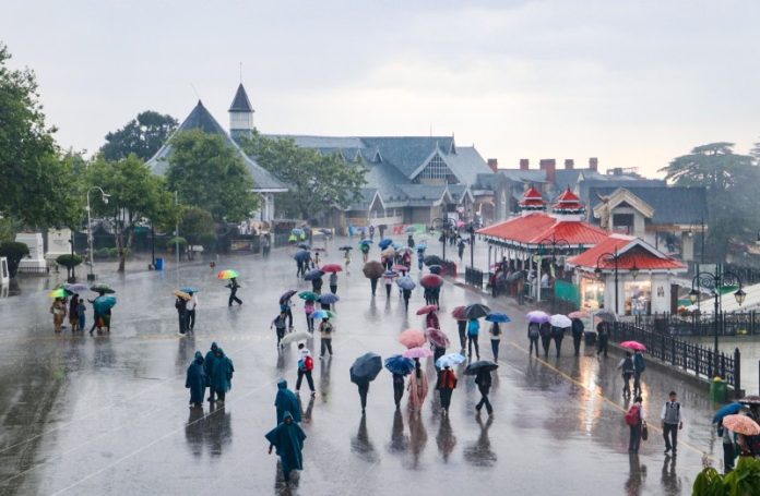 देश के कई इलाकों में मूसलाधार बारिश की संभावना, उत्तराखंड के कई जिलों में ऑरेंज अलर्ट जारी