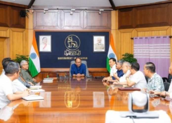 यूएनसी प्रतिनिधिमंडल ने मणिपुर के सीएम युम्नाम खेमचंद सिंह से की मुलाकात यूएनसी प्रतिनिधिमंडल ने मणिपुर के सीएम युम्नाम खेमचंद सिंह से की मुलाकात