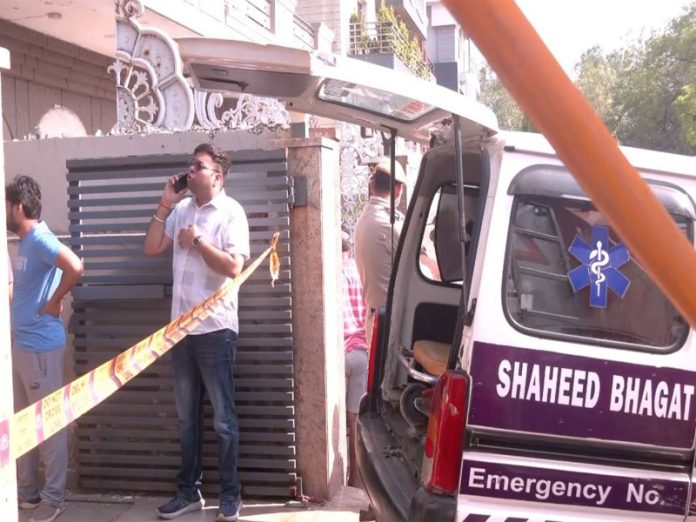 दिल्ली : शाहदरा के विवेक विहार भवन में लगी आग की घटना में 9 लोगों की मौत की खबर