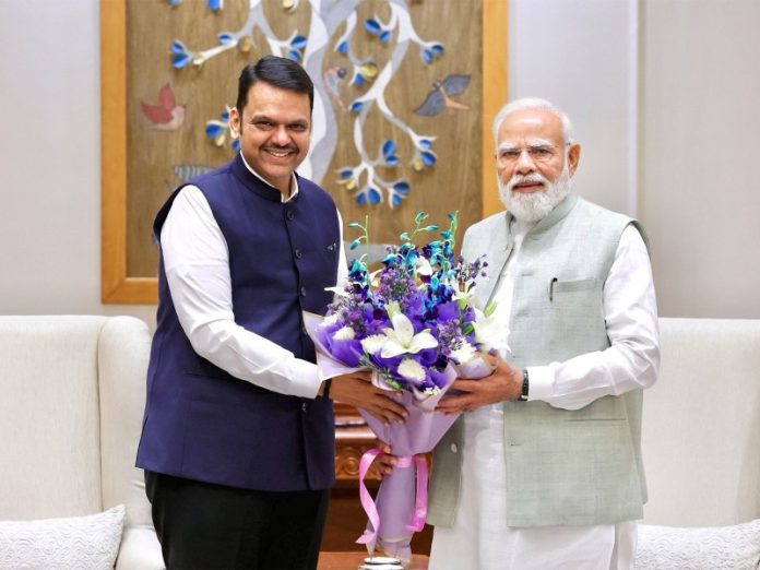 महाराष्ट्र के सीएम देवेंद्र फडणवीस ने पीएम मोदी से की मुलाकात, परियोजनाओं और बुनियादी ढांचे पर हुई चर्चा