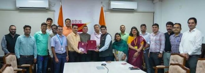 डाक विभाग और फ्लिपकार्ट ने पूरे भारत में अंतिम दूरी तक पार्सल डिलीवरी सेवाओं के लिए समझौते पर किए हस्ताक्षर