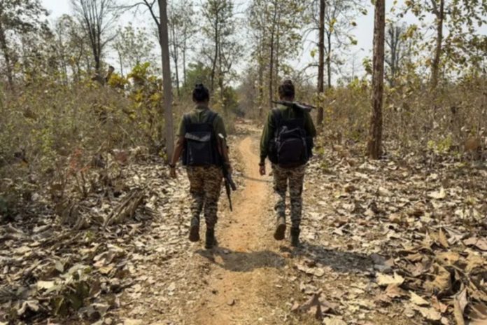 छत्तीसगढ़ में आईईडी विस्फोट में 4 जवान हुए शहीद