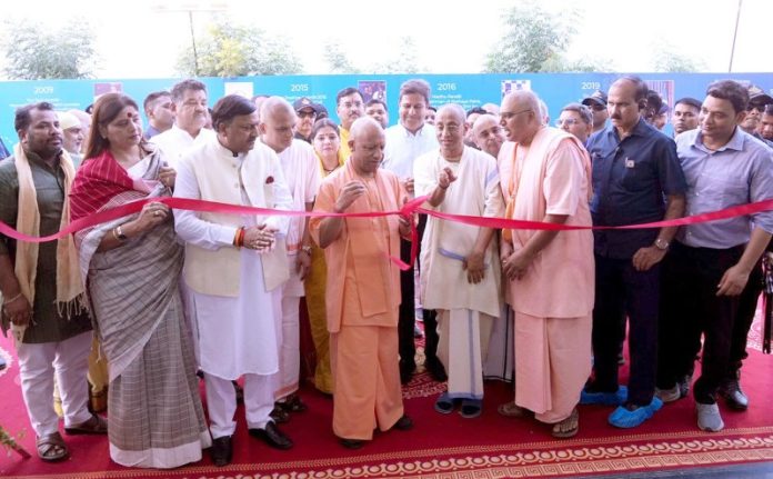 उप्र : सीएम योगी ने गोरखपुर में अक्षय पात्र फाउंडेशन की केंद्रीकृत रसोईघर का किया उद्घाटन