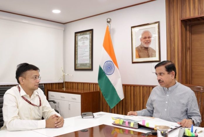 उपभोक्ता मामले, खाद्य और सार्वजनिक वितरण मंत्री प्रल्हाद जोशी ने एनटीएच के प्रदर्शन की सराहना की