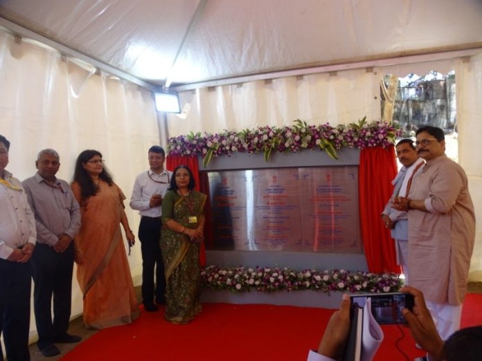 केन्द्रीय मंत्री प्रहलाद जोशी ने मुंबई में नेशनल टेस्ट हाउस के बुनियादी ढाँचे के विस्तार के लिए भूमि पूजन किया और नए परीक्षण सुविधाओं का उद्घाटन किया केन्द्रीय मंत्री प्रहलाद जोशी ने मुंबई में नेशनल टेस्ट हाउस के बुनियादी ढाँचे के विस्तार के लिए भूमि पूजन किया और नए परीक्षण सुविधाओं का उद्घाटन किया