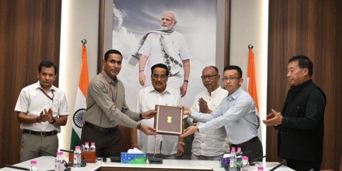 मणिपुर सरकार ने राज्‍य में दूसरे चरण के जल जीवन मिशन के कार्यान्वयन के लिए जल शक्ति मंत्रालय के साथ एक समझौते पर किए हस्ताक्षर