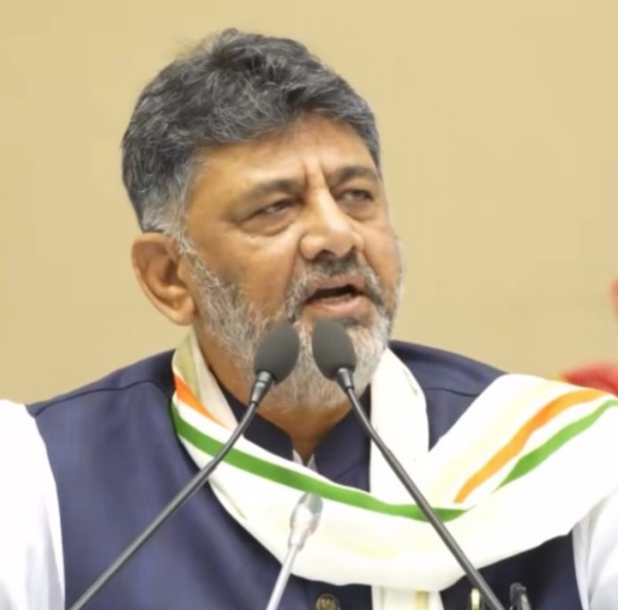 कांग्रेस के वरिष्ठ नेता डी.के. शिवकुमार आज कर्नाटक के मुख्यमंत्री पद की लेंगे शपथ