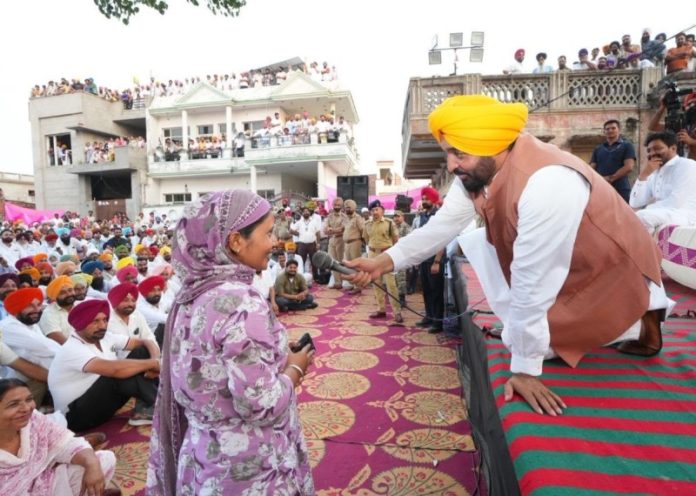 पंजाब : सीएम भगवंत मान का ऐलान, महिलाओं को 1 जुलाई से मिलेगी 'मावां-धियां सत्कार योजना' की पहली किस्त पंजाब : सीएम भगवंत मान का ऐलान, महिलाओं को 1 जुलाई से मिलेगी 'मावां-धियां सत्कार योजना' की पहली किस्त