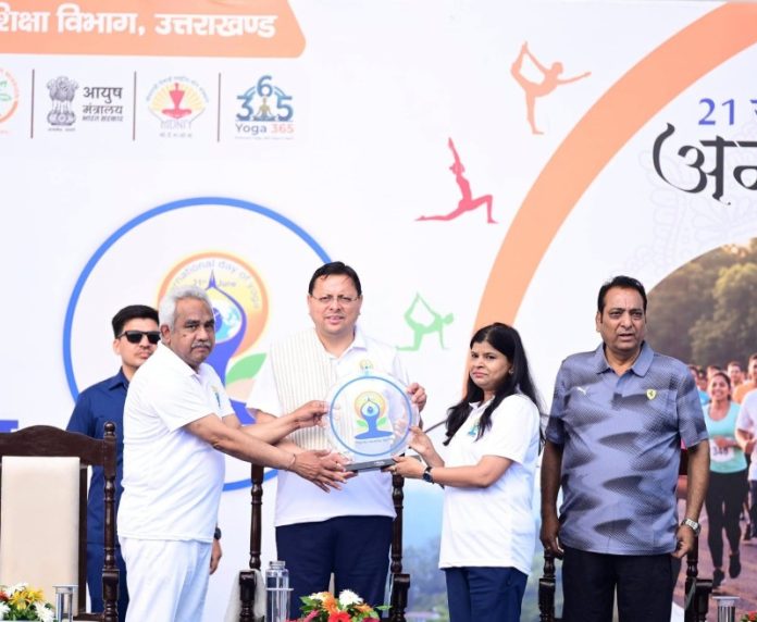 उत्तराखंड : सीएम धामी ने देहरादून में आयोजित 'रन फॉर योग' कार्यक्रम में लिया भाग