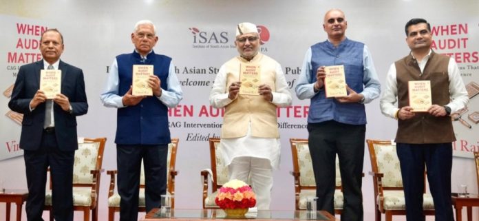उपराष्ट्रपति सीपी राधाकृष्णन ने पूर्व सीएजी विनोद राय द्वारा संपादित पुस्तक 'व्हेन ऑडिट मैटर्स' का विमोचन किया