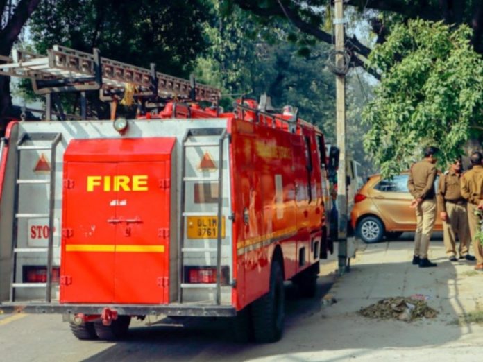 बिहार : मुजफ्फरपुर के एक अस्पताल के आईसीयू में भीषण आग लगने से 3 लोगों की मौत की खबर