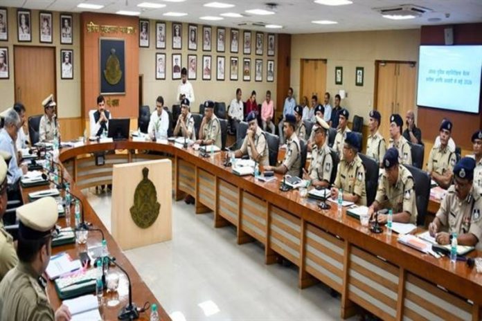 नागरिकों की सुरक्षा और कानून व्यवस्था के प्रति विश्वास बनाए रखना पुलिस का पहला कर्तव्य : सीएम डॉ. मोहन यादव नागरिकों की सुरक्षा और कानून व्यवस्था के प्रति विश्वास बनाए रखना पुलिस का पहला कर्तव्य : सीएम डॉ. मोहन यादव