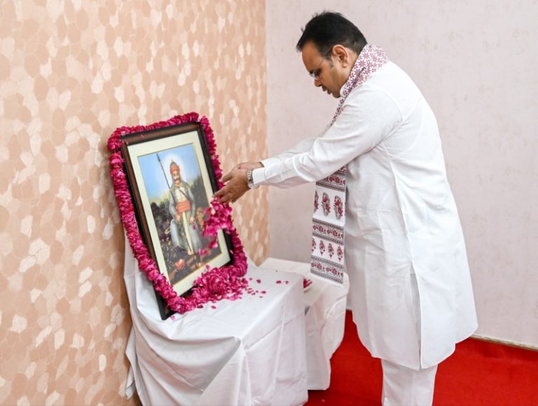 राजस्थान : सीएम भजनलाल शर्मा ने वीर शिरोमणि महाराणा प्रताप की जयंती पर उन्हें पुष्पांजलि अर्पित की