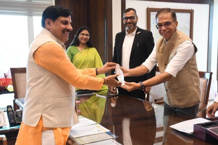 मप्र : सीएम डॉ. मोहन यादव से हिंदुस्तान कोका-कोला बेवरेजेस के सीईओ हेमंत रूपानी ने मुलाकात की मप्र : सीएम डॉ. मोहन यादव से हिंदुस्तान कोका-कोला बेवरेजेस के सीईओ हेमंत रूपानी ने मुलाकात की