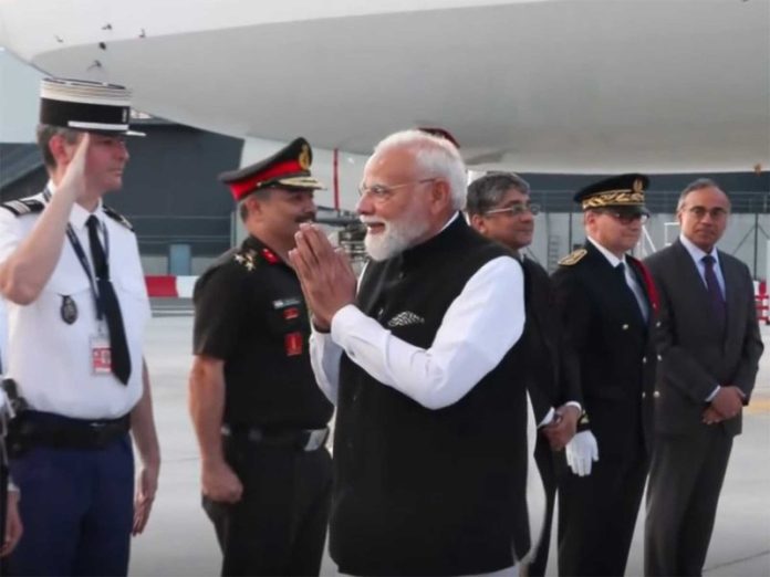 PM Modi arrives in Paris for final leg of France visit