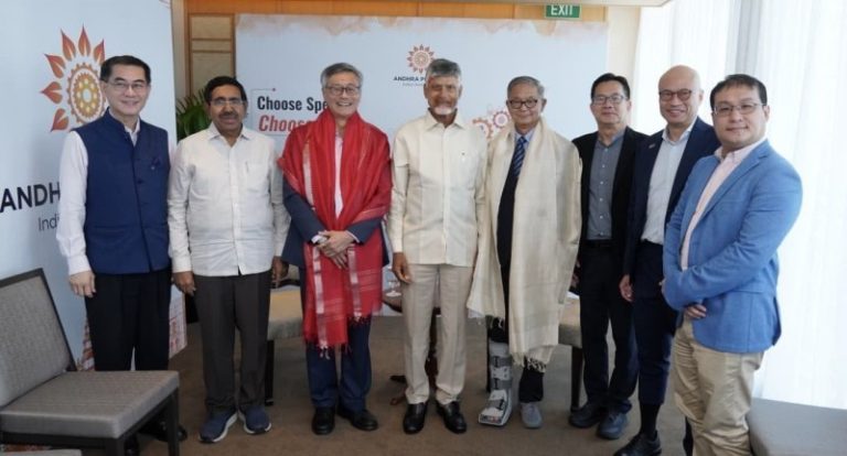 एनयूएस के अध्यक्ष प्रोफेसर टैन इंग चाई के साथ आंध्र प्रदेश के सीएम एन. चंद्रबाबू नायडू ने की मुलाकात
