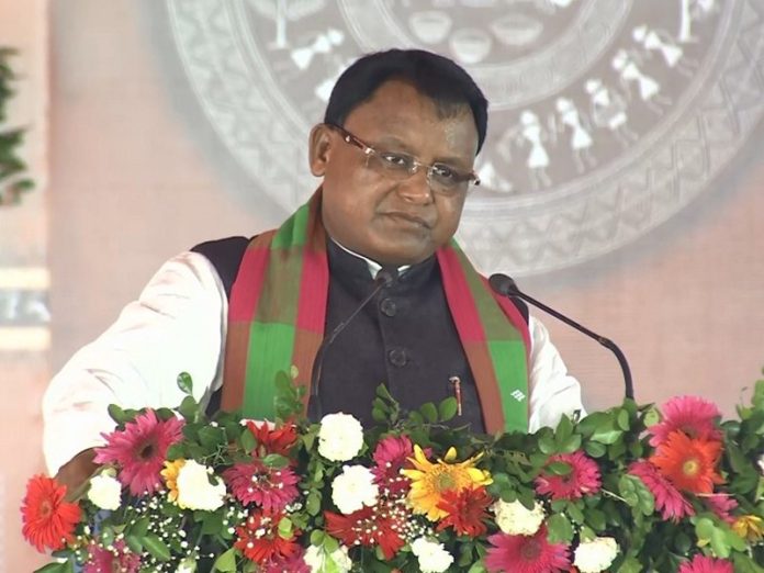 ओडिशा के सीएम माझी ने पंडित रघुनाथ मुर्मू मेडिकल कॉलेज में 650 बिस्तरों वाले अस्पताल का किया उद्घाटन