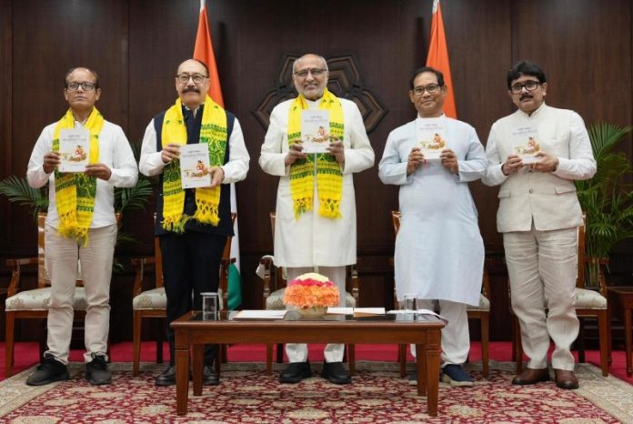 उपराष्ट्रपति सीपी राधाकृष्णन ने भवाइया लोक परंपरा पर आधारित पुस्तक का किया विमोचन
