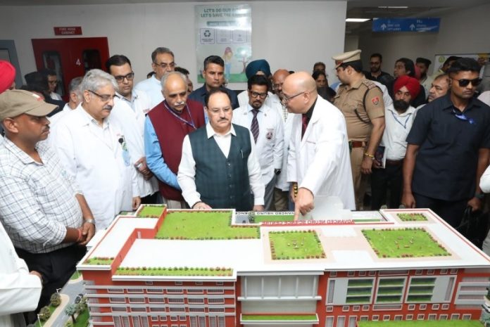 केंद्रीय मंत्री जेपी नड्डा ने PGIMER चंडीगढ़ में नवनिर्मित एडवांस्ड मदर एंड चाइल्ड सेंटर और एडवांस्ड न्यूरोसाइंसेज सेंटर का दौरा किया केंद्रीय मंत्री जेपी नड्डा ने PGIMER चंडीगढ़ में नवनिर्मित एडवांस्ड मदर एंड चाइल्ड सेंटर और एडवांस्ड न्यूरोसाइंसेज सेंटर का दौरा किया