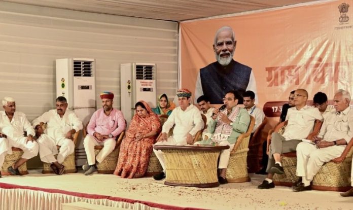 राजस्थान : सीएम भजनलाल शर्मा ने नागौर जिले की ग्राम पंचायत तिलानेश में किसानों, पशुपालक एवं वरिष्ठजनों से किया संवाद राजस्थान : सीएम भजनलाल शर्मा ने नागौर जिले की ग्राम पंचायत तिलानेश में किसानों, पशुपालक एवं वरिष्ठजनों से किया संवाद
