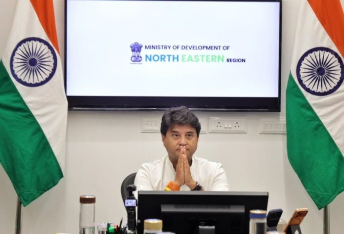 केंद्रीय मंत्री ज्योतिरादित्य सिंधिया ने 'डेस्टिनेशन त्रिपुरा बिजनेस कॉन्क्लेव 2026' को किया संबोधित केंद्रीय मंत्री ज्योतिरादित्य सिंधिया ने 'डेस्टिनेशन त्रिपुरा बिजनेस कॉन्क्लेव 2026' को किया संबोधित