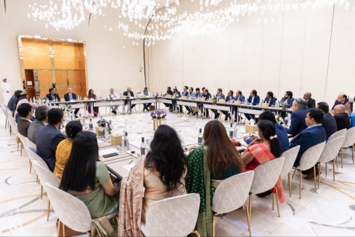 विदेश मंत्री डॉ. एस जयशंकर ने कतर में भारतीय समुदाय के प्रतिनिधियों के साथ की बातचीत