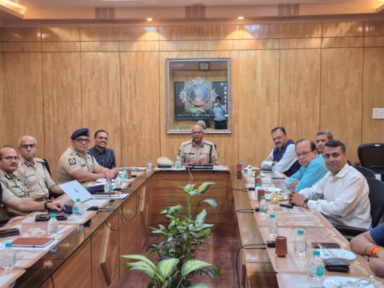 यूआईडीएआई ने आधार ऑफलाइन वेरिफिकेशन के संभावित फायदों पर चर्चा करने के लिए कोलकाता पुलिस के साथ एक बैठक की