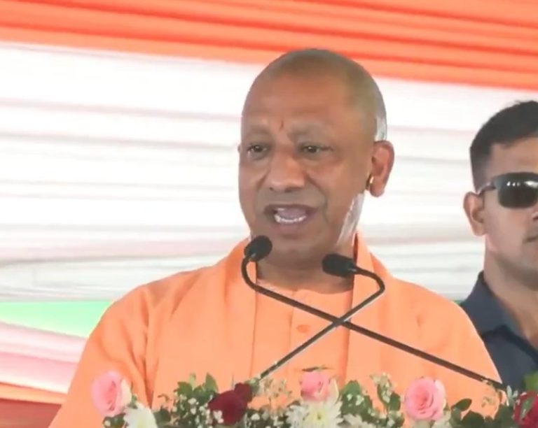 उप्र : सीएम योगी आज फतेहपुर, जालौन और आगरा में 2,105 करोड़ रूपए से अधिक लागत की 552 विकास परियोजनाओं का लोकार्पण-शिलान्यास करेंगे