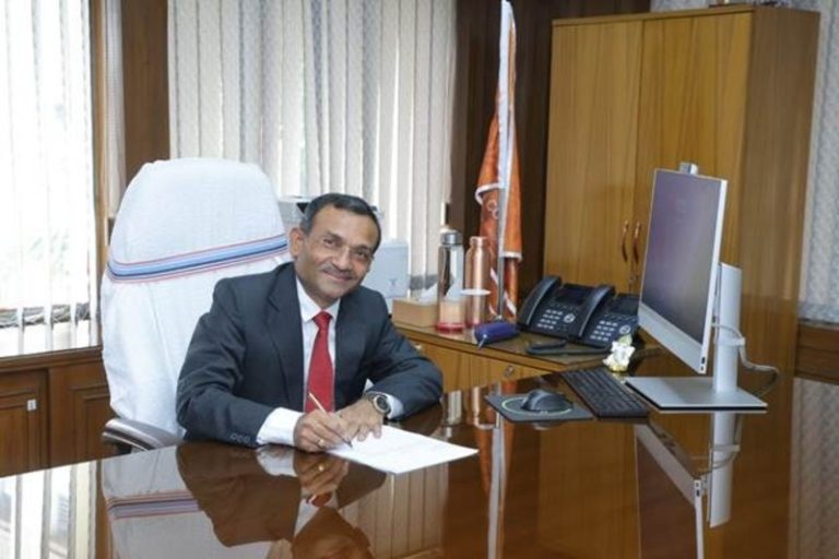 अनुपम मिश्रा ने एचसीएल के सीएमडी का पदभार किया ग्रहण
