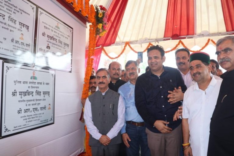 हिमाचल प्रदेश : सीएम सुखविंदर सिंह सुक्खू जिला कांगड़ा के नगरोटा बगवां में आयोजित बाल मेले में हुए शामिल