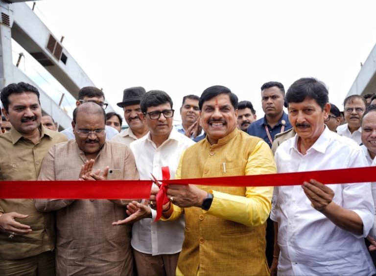 मप्र : सीएम डॉ. मोहन यादव ने इंदौर के लवकुश चौराहे पर निर्मित लेवल 2 फ्लाईओवर की पहली लेन का किया लोकार्पण