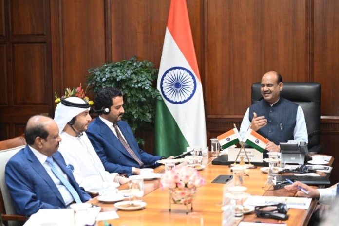 लोकसभा अध्यक्ष ओम बिरला ने यूएई के अर्थव्यवस्था और पर्यटन मंत्री और उनके प्रतिनिधिमंडल के सदस्यों से की बातचीत लोकसभा अध्यक्ष ओम बिरला ने यूएई के अर्थव्यवस्था और पर्यटन मंत्री और उनके प्रतिनिधिमंडल के सदस्यों से की बातचीत