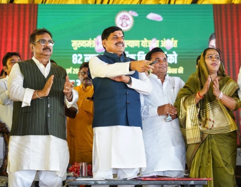 मप्र : सीएम डॉ. मोहन यादव खंडवा की नई कृषि उपज मंडी में आयोजित ‘बलराम कृषि महोत्सव’ में हुए शामिल