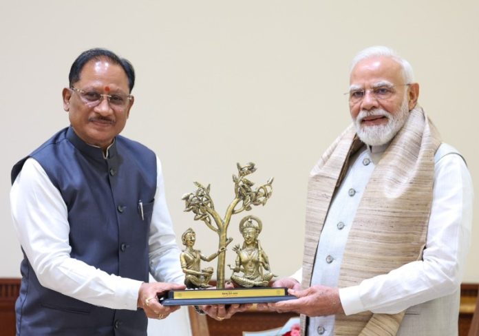 नई दिल्ली : पीएम मोदी से छत्तीसगढ़ के सीएम विष्णुदेव साय ने की मुलाकात, राज्य के समग्र विकास और ‘बस्तर विजन’ पर विस्तार से चर्चा की