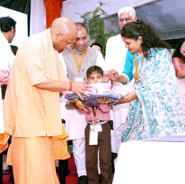 उप्र : सीएम योगी ने सहारनपुर में ‘स्कूल चलो अभियान-2026’ के द्वितीय चरण का किया शुभारंभ